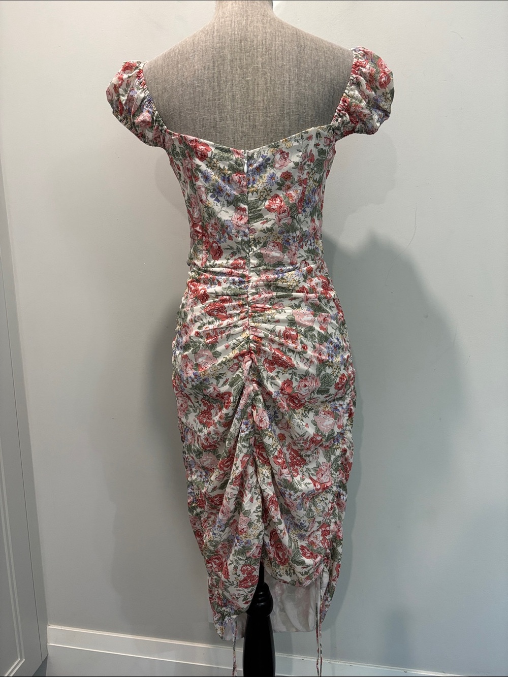 Off‑Shoulder Floral Midi Dress in Pink and Cream - Picture 8 of 16